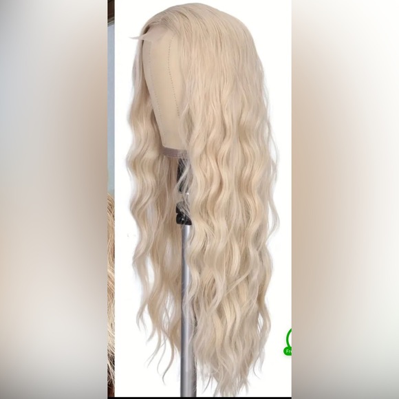 Synthetic wig - Picture 2 of 12